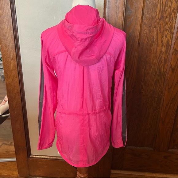 Nike Packable Transparent Woven Running Jacket in Pink Size XS Hooded - Picture 5 of 7